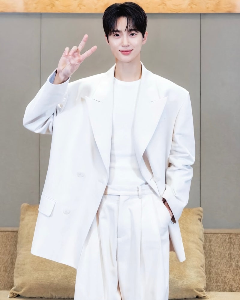 변우석 대만 인터뷰 사진(천사강림)
