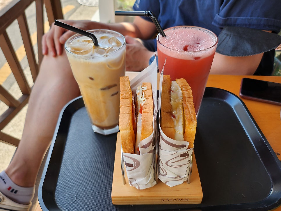 토굽스커피 신항구점 사진 1