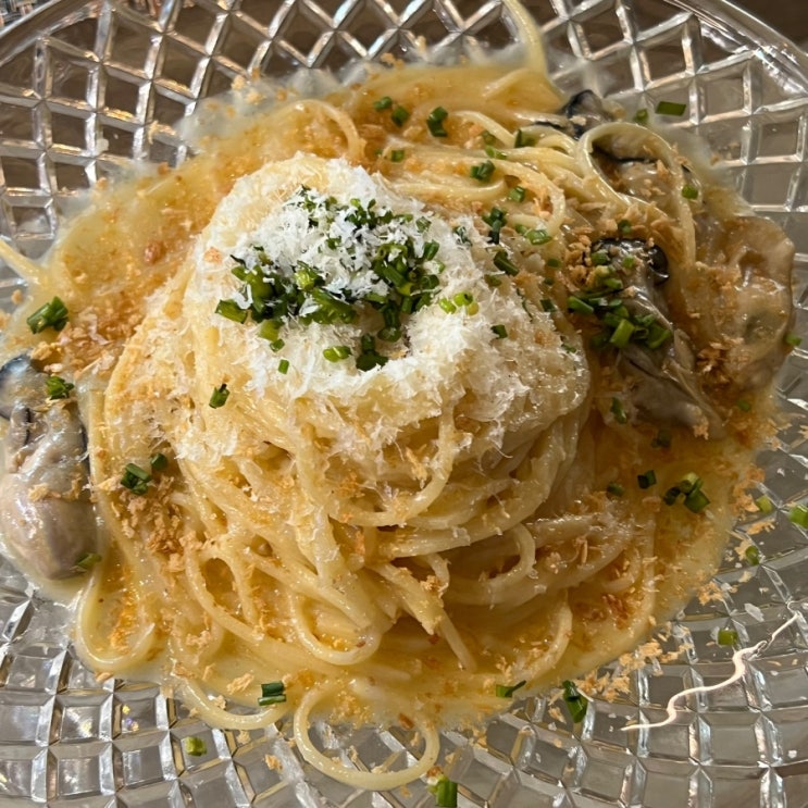  공덕 경의선숲길 맛집/분위기 있는 데이트 코스 찾는다면 유리주의 추천