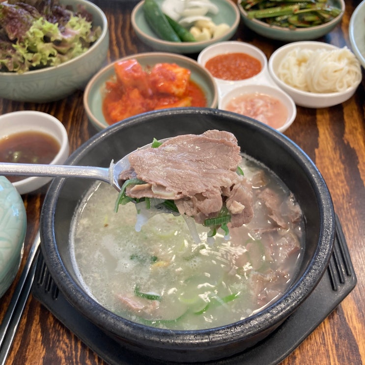  부산 특수부위 돼지국밥 백반기행 부산 식객 깔끔한 국물의 [청화백돼지국밥]