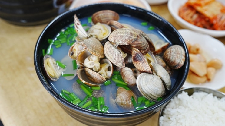  태안 여행 필수 코스! 안흥항 맛집 그린포차의 바지락해장국 
