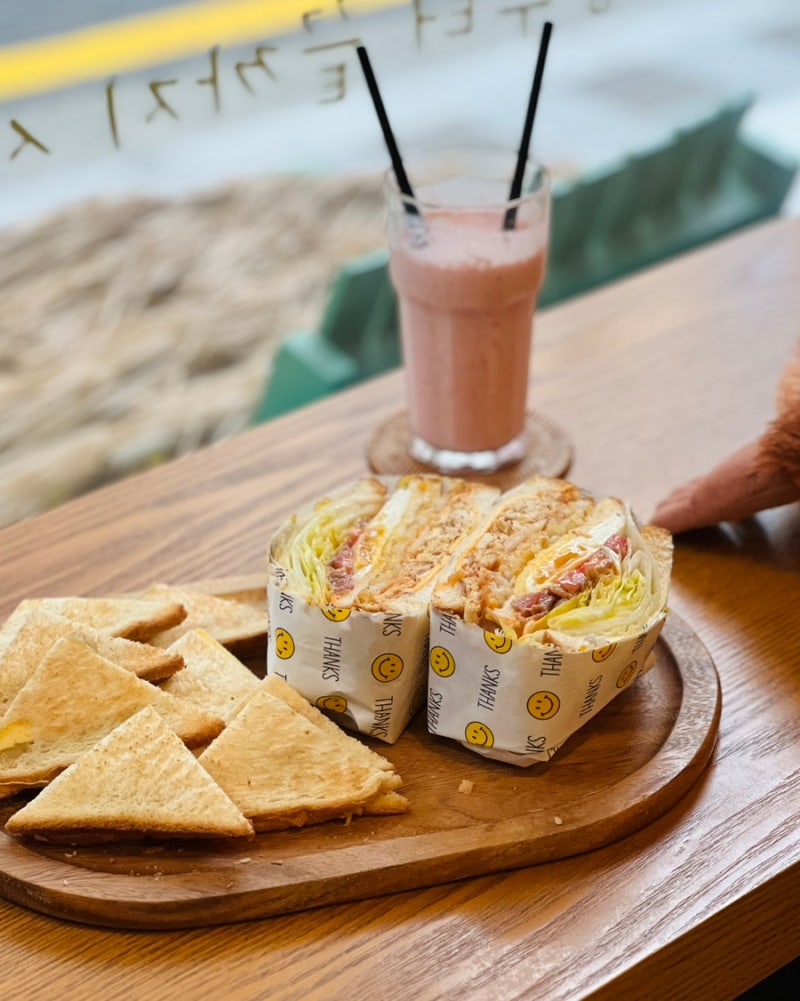 푸딘코맛집 러브인토스터 나혼자산다 설현 샌드위치
