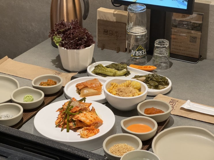  회식하기 좋은 양재역 고깃집 육즙 관리소 지리산 특돼지 전문점 (+ 양재역 공영주차장)
