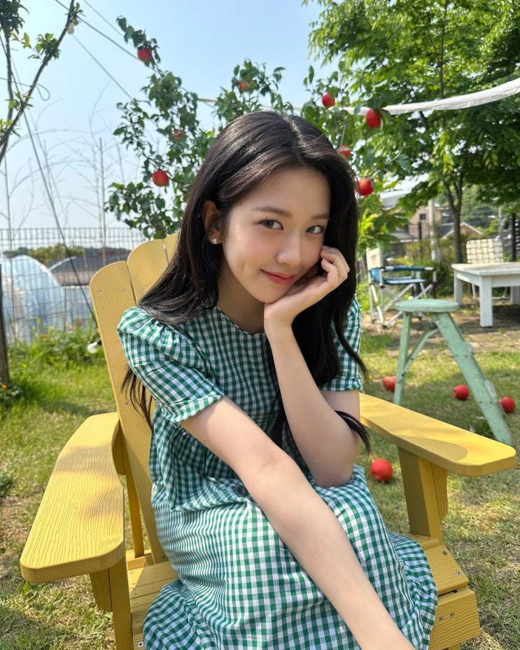 아이브 안유진, 사과만큼 작은 얼굴 실화?...상큼한 미모 폭발 아이브 안유진, 사과만큼 작은 얼굴 실화?...상큼한 미모 폭발