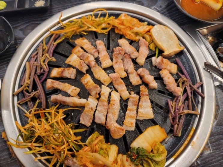  개봉동 고기에 미친 남자 - 갈비탕에 삼겹살 점심!