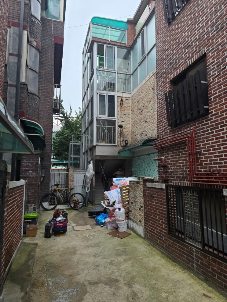  서울시 광진구 중곡동 231-×× 빌라 화장실 3칸 도기설치 작업 입니다.
