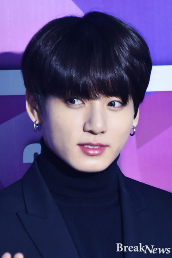 정국 전 세계 <b>아이튠즈 1위</b> 차지! 군 복무 중에도 최정상!