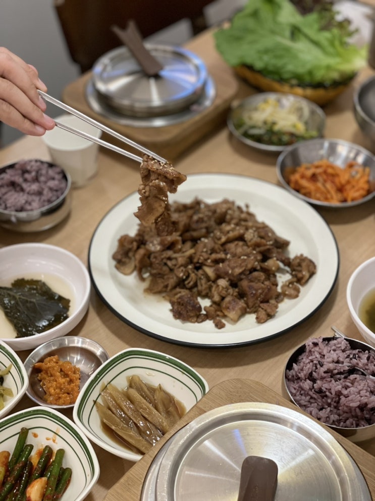  [상암동한식] 엄마밥상 생각나는 서당골 돼지불백 김치찜 :: 상암동맛집 :: 상암동쌈밥