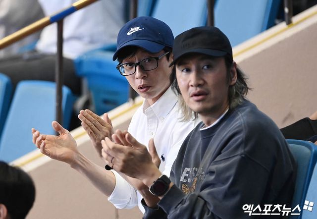  "꼭 가겠다"던 유재석, 약속 지켰다…김연경 '은퇴 경기'서 포착. 이관희, 윤하정과 핑크빛? "나 못 잊는 듯…뭐 하냐고 물어봐".  김지호, 8년만 배우 복귀실시간 핫이슈