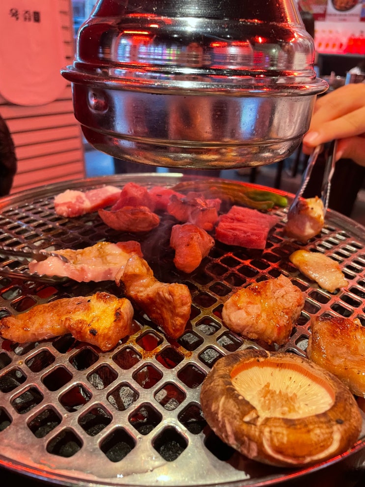  청주 봉명동 고기 맛집 ‘육즙 본점’ 육즙 가득한 초숙성 소금구이와 고기듬뿍 돼지찌개