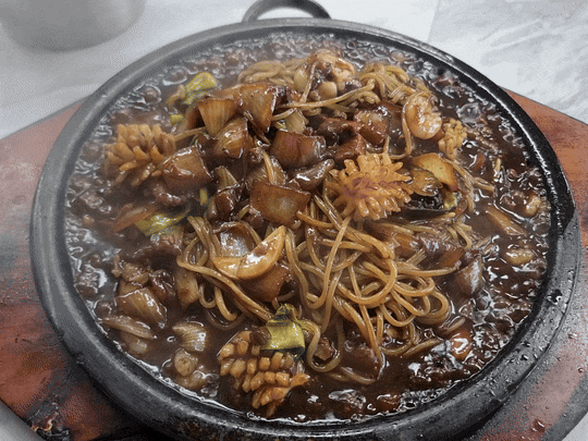  돌쟁반짜장으로 내 마음을 찢은 식당, 용인중식당 자양성