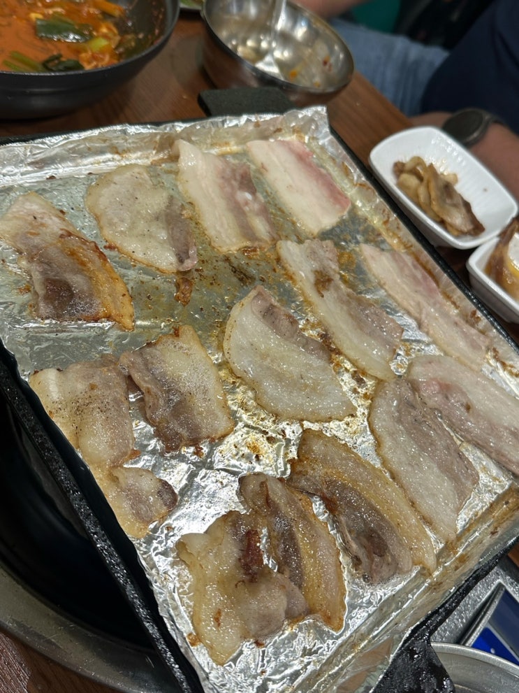  대구 방촌동 맛집 냉동삼겹살과 돼지찌개가 있는 고령촌돼지찌개 방촌점