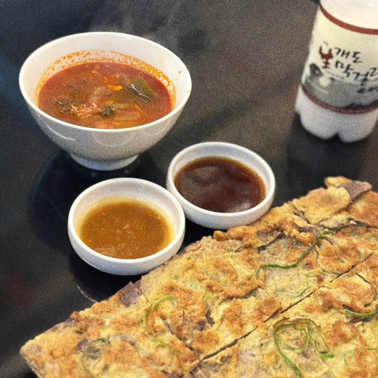  음식계시가 내려와서 오랜만에 먹으러 간 하연옥 잠실점 진주 비빔냉면 육전 개도막걸리 존맛탱 리뷰.