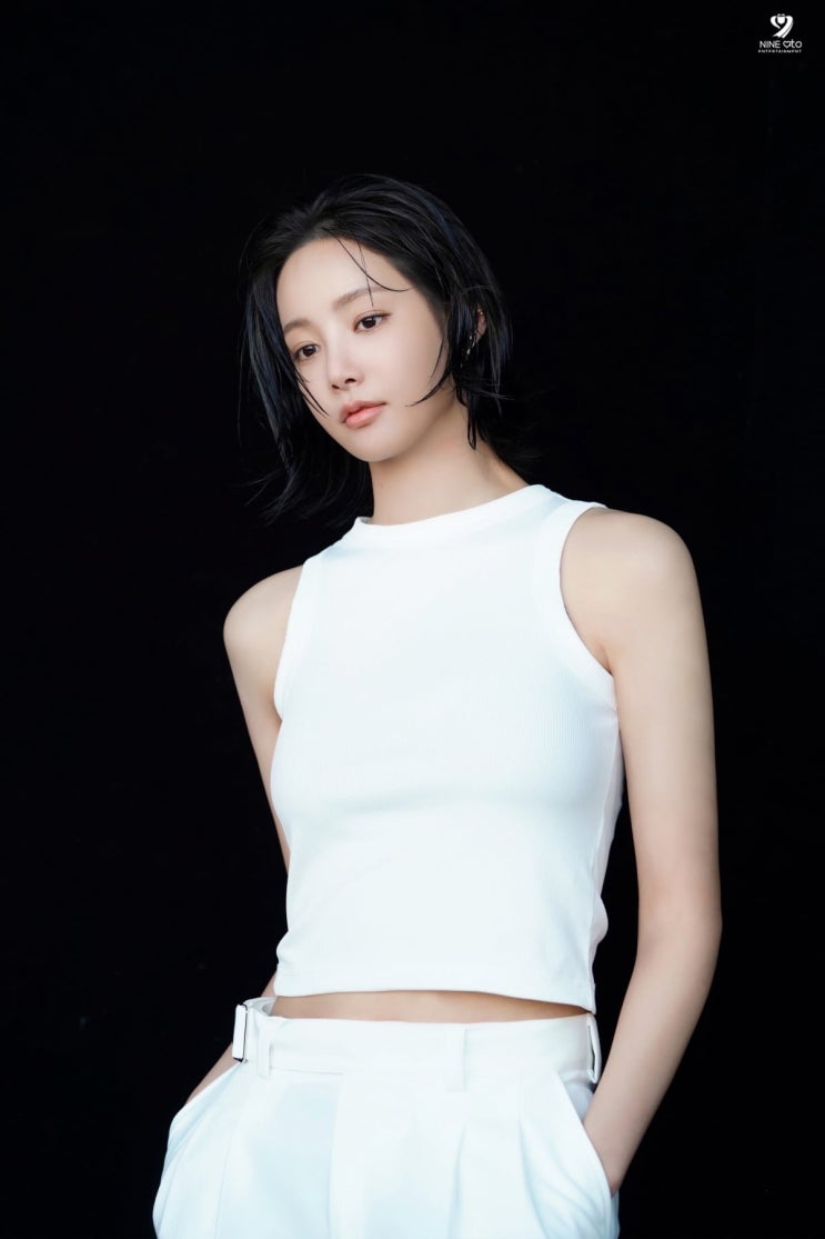 연우, 눈을 뗄 수 없는 '완벽한 비주얼'...단발의 정석 연우, 눈을 뗄 수 없는 '완벽한 비주얼'...단발의 정석