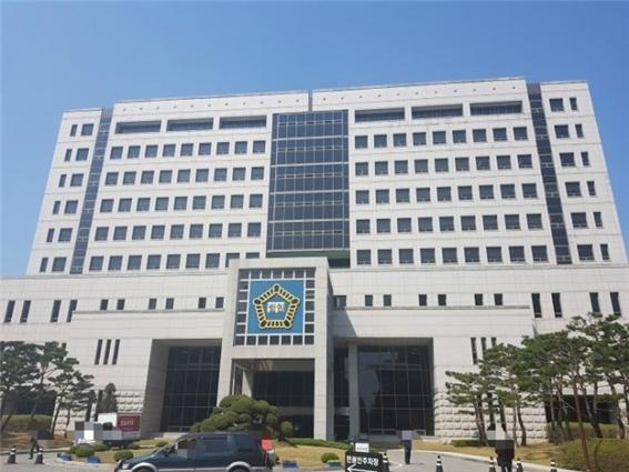 기독교복음교회 <b>정명석 성폭행 혐의</b> 항소심, 정씨 측 "녹취파일... 