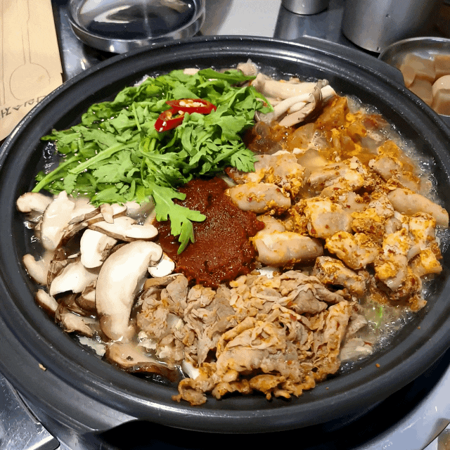  [경기도 부천시] 이거 안 좋아하는 한국인 있나요? #정성곱창전골 신중동점