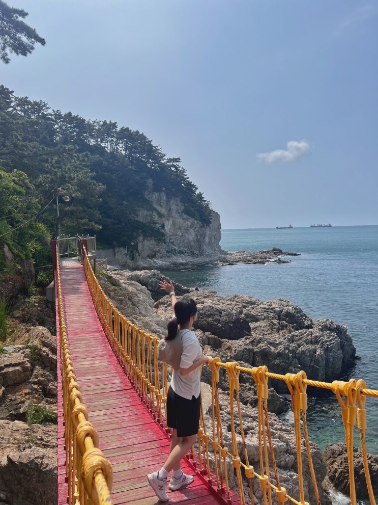  부산 산책 트레킹코스 영도 흰여울문화마을 출렁다리 대마도전망대 해안터널 동굴 포토존