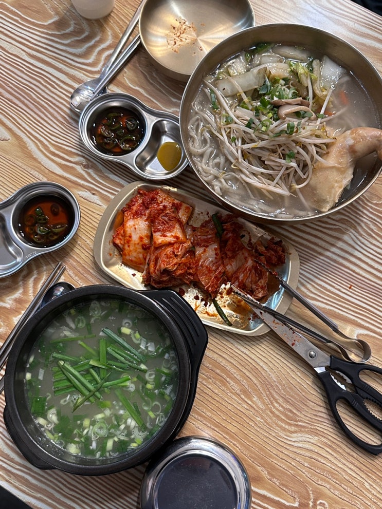  연희동 맛집 청춘면가 닭칼국수, 닭곰탕, 닭볶음탕까지 메뉴 종류별로 다 먹어 본 후기