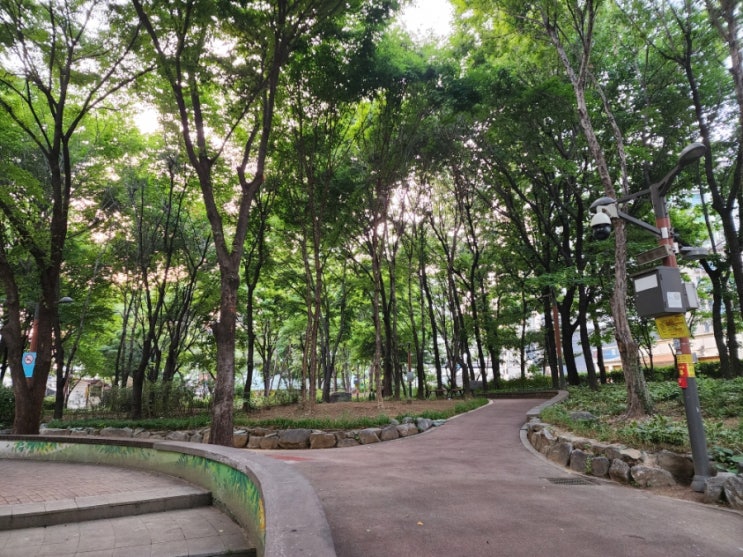  영등포 중마루공원 아담하고 산책하기 좋은 힐링 공원 가볼만한 곳