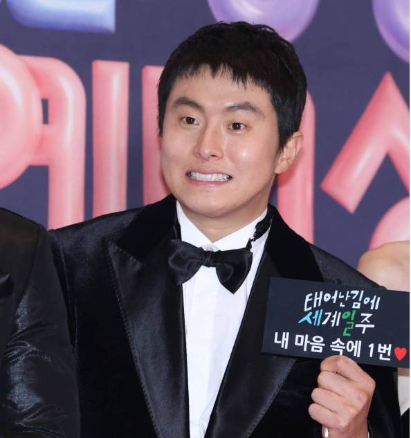 <b>기안84</b> 유태오 태어난 김에 <b>음악 일주</b> 미국으로 거침없는 행보