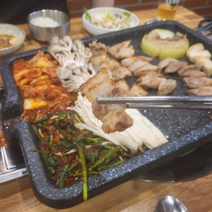 평촌학원가 고기 맛집 추천 일미돈 삼겹살 맛있어. 평촌학원가 고기 맛집 추천 일미돈 삼겹살 맛있어.