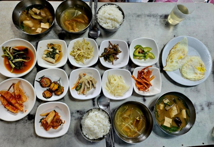  부산 김해공항 맛집 [간판 없는 백반집] 오천원의 찐 행복한 밥상