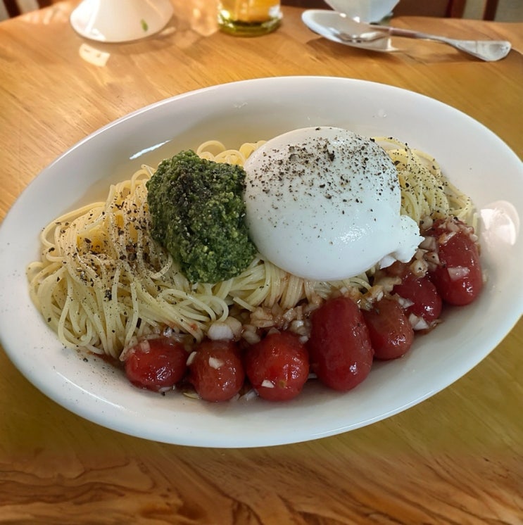  부라타치즈 콜드 파스타 레시피 바질페스토와 토마토 마리네이드를 곁들인