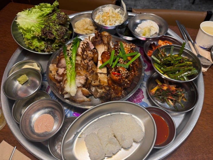  한상 가득한 동삭동맛집 평택 완미족발!