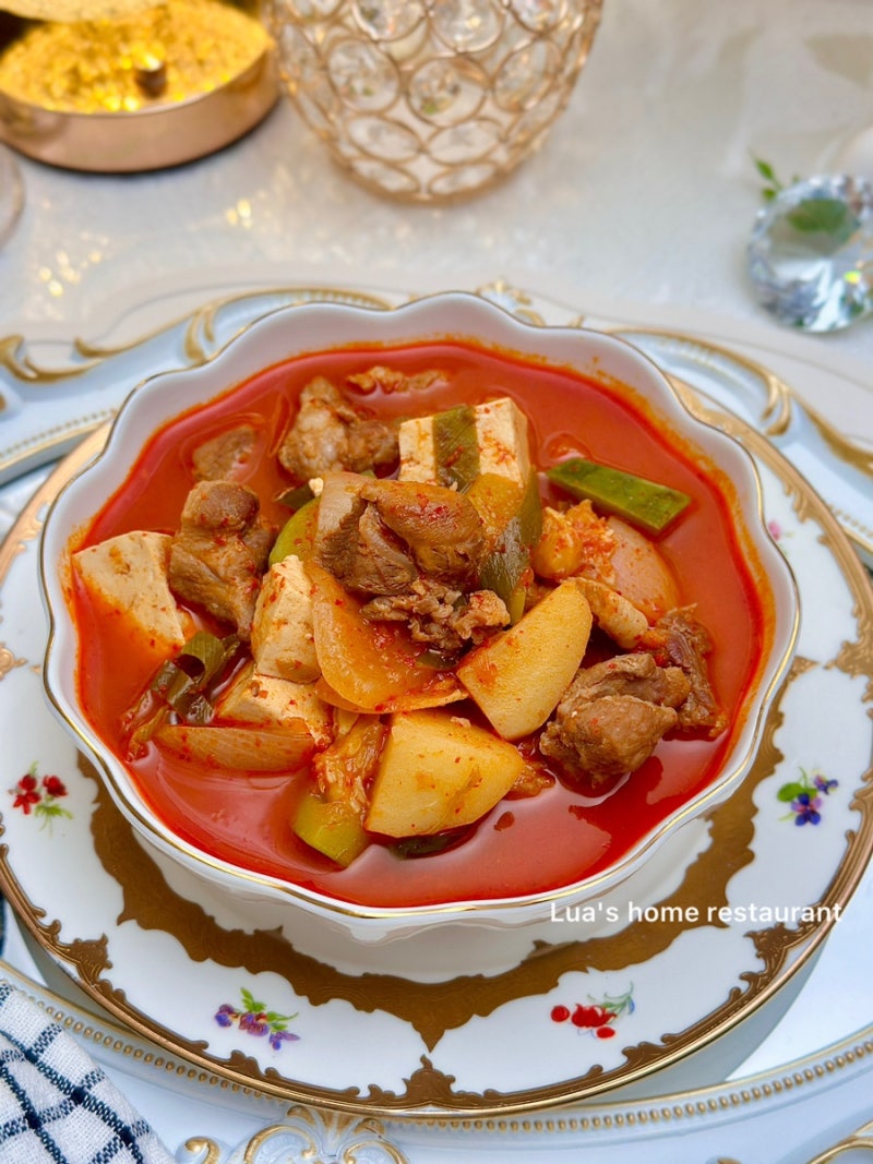 류수영 고추장찌개 레시피 애호박 감자 두부 새우젓 돼지고기 짜글이 찌개 요리