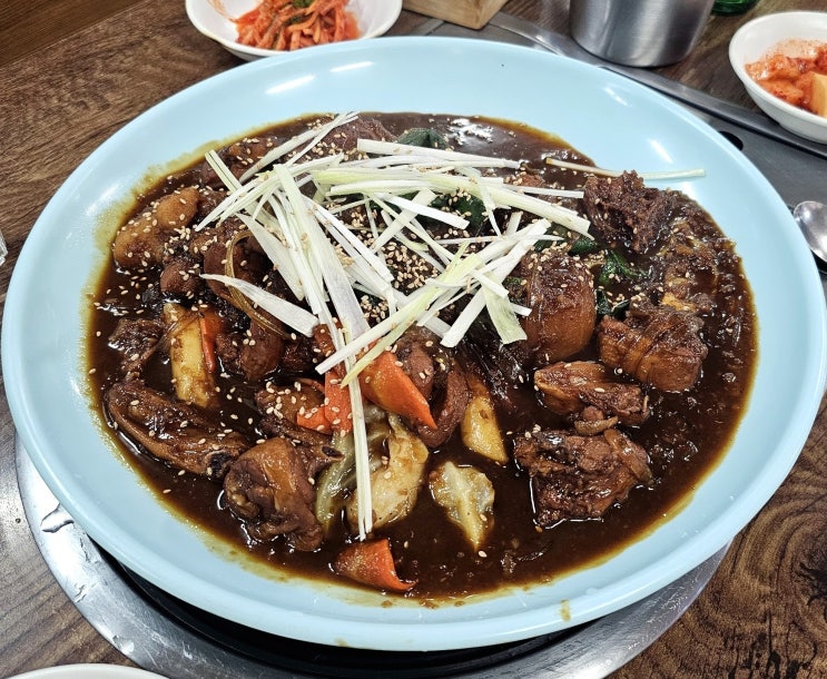  시청역 술집으로도 좋은 닭도리탕, 찜닭, 닭한마리 맛집 '미자네닭전문점'