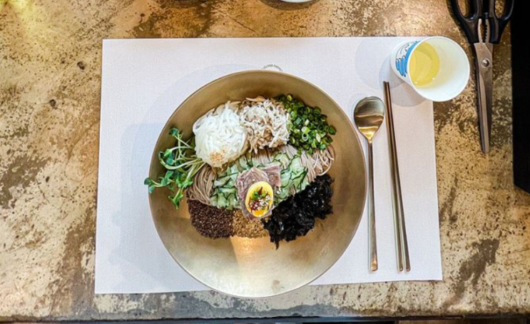 표선 해비치 해변 옆 메밀국수집 한라산 아래 첫마을 제주민속촌점 비비작작면 표선 해비치 해변 옆 메밀국수집 한라산 아래 첫마을 제주민속촌점 비비작작면