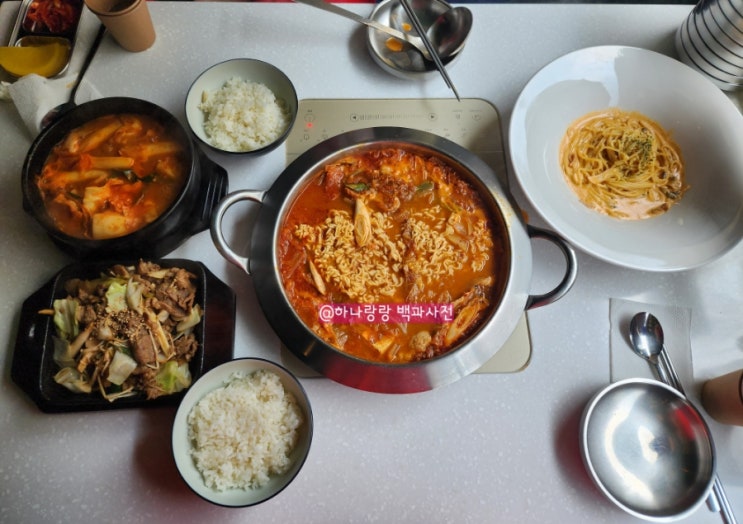  [경기 군포] 돼지불백과 김치찌개와 닭볶음탕 3가지 합쳐서 만원인 산본역맛집 홍미집 산본직영점