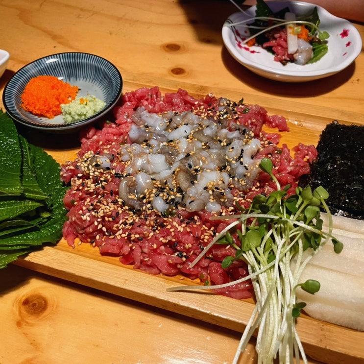  신논현 육회맛집 언구비육회:) 조용한 분위기 이자카야
