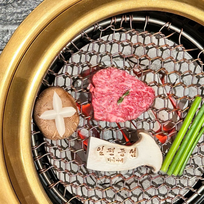  전좌석 룸으로 프라이빗하게 식사할 수 있는 <일편등심 마곡나루점>|소개팅 데이트 가족식사 회식 등등으로 추천|직접 그릴링까지 센스만점 식당