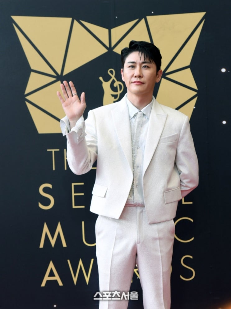 영탁 2024 <b>서울가요대상</b> 5월 팬투표 <b>3관왕</b> 축하축하