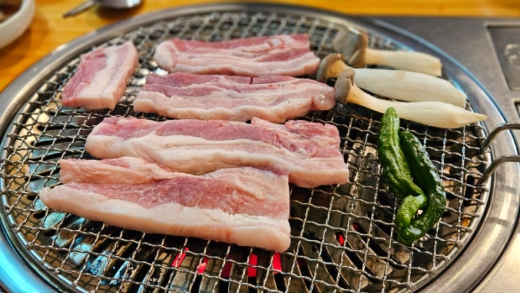  인계동고기집 캠핑장바베큐스타일 논골집 호랭이숯불갈비