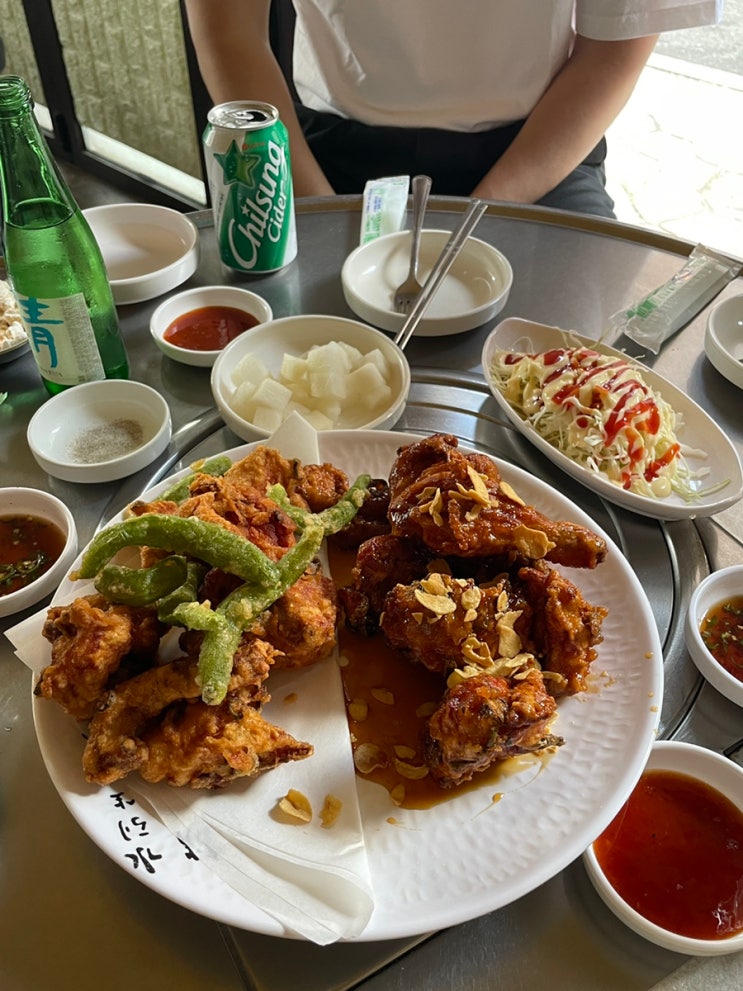  언주역 고추치킨 맛집 ‘빨대포차’