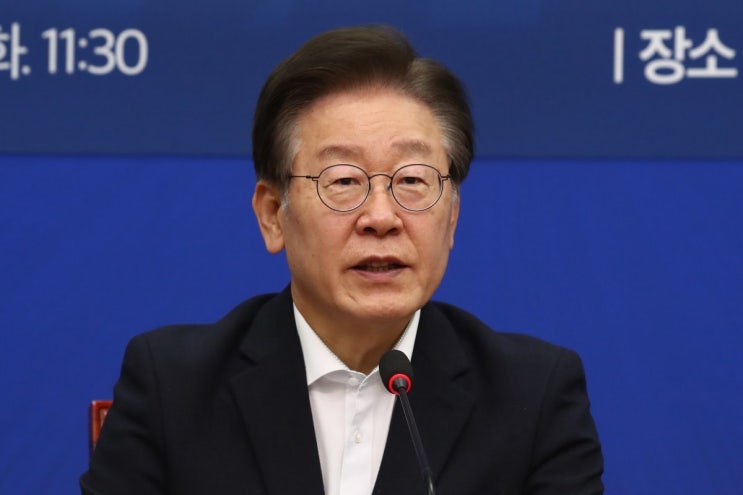 검찰, ‘쌍방울 대북 <b>송금</b> 의혹’ <b>이재명 기소</b>. 제3자 뇌물죄와... 