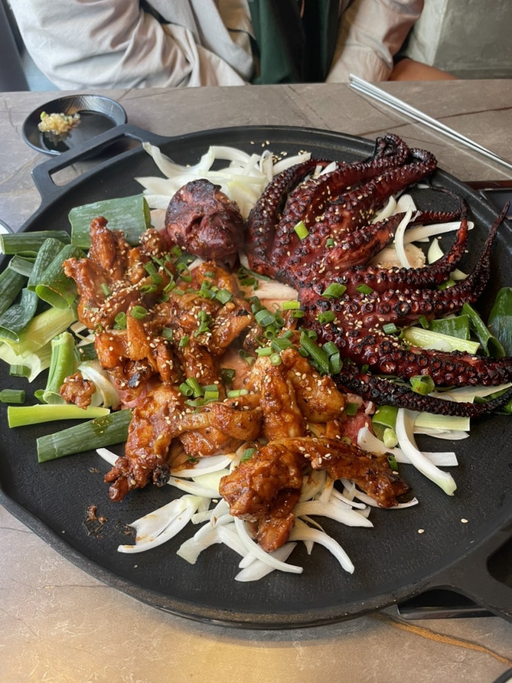  [구로디지털단지역맛집] 숯불향 가득한 문어,닭구이,차돌박이 삼합 구디맛집 ‘계문산장’