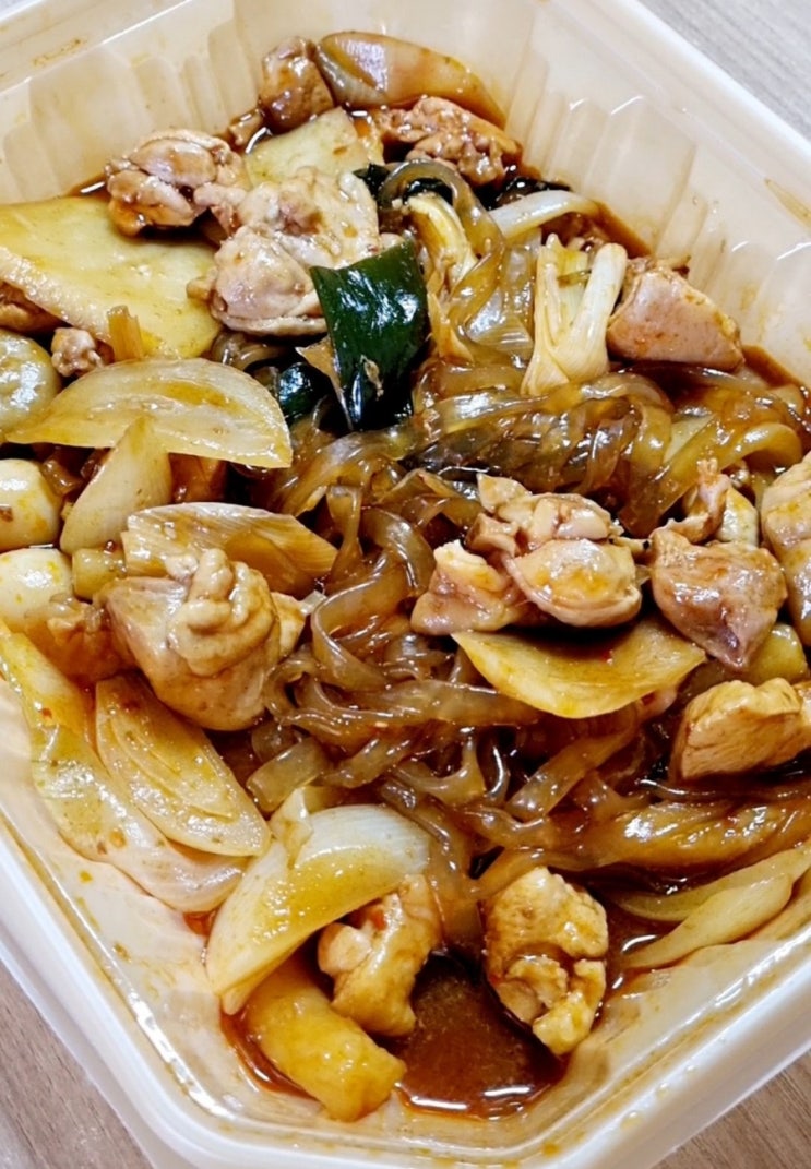  동궁찜닭 순살황금찜닭 배민 배달이요~