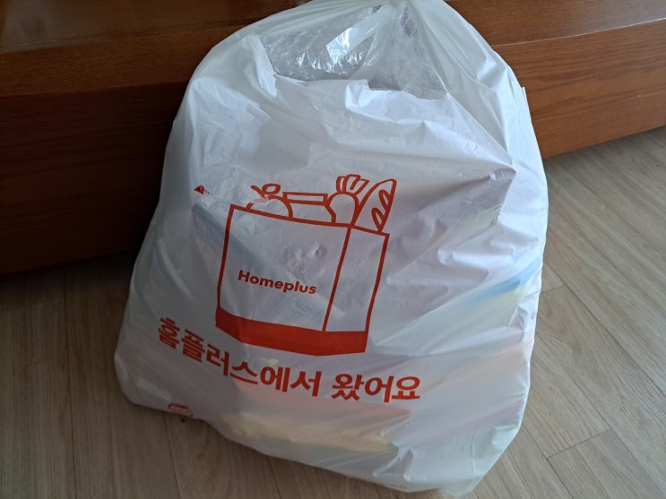 남편 생일을 대하는 아내의 자세... (기대하면 충격받아요...) 남편 생일을 대하는 아내의 자세... (기대하면 충격받아요...)