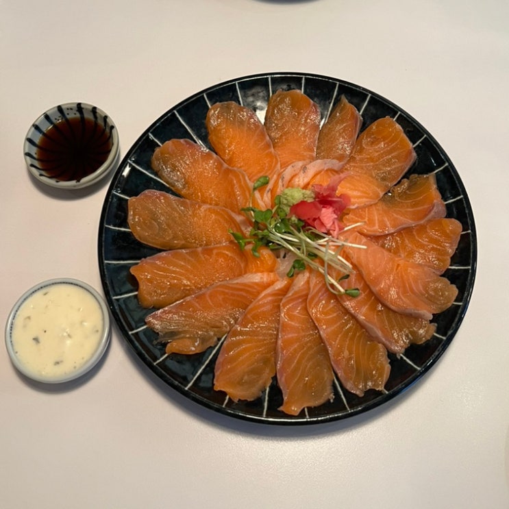  성수동 맛집 숙성연어와 바싹한 감자채전 이자카야 다이닝 목로 성수점