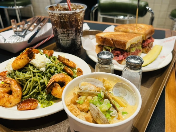  간단하게 혼밥 하기 좋은 그렌드센트럴 서울역 근처 샌드위치 맛집 위트앤미트 서울역점 (@wheat.n.meat)