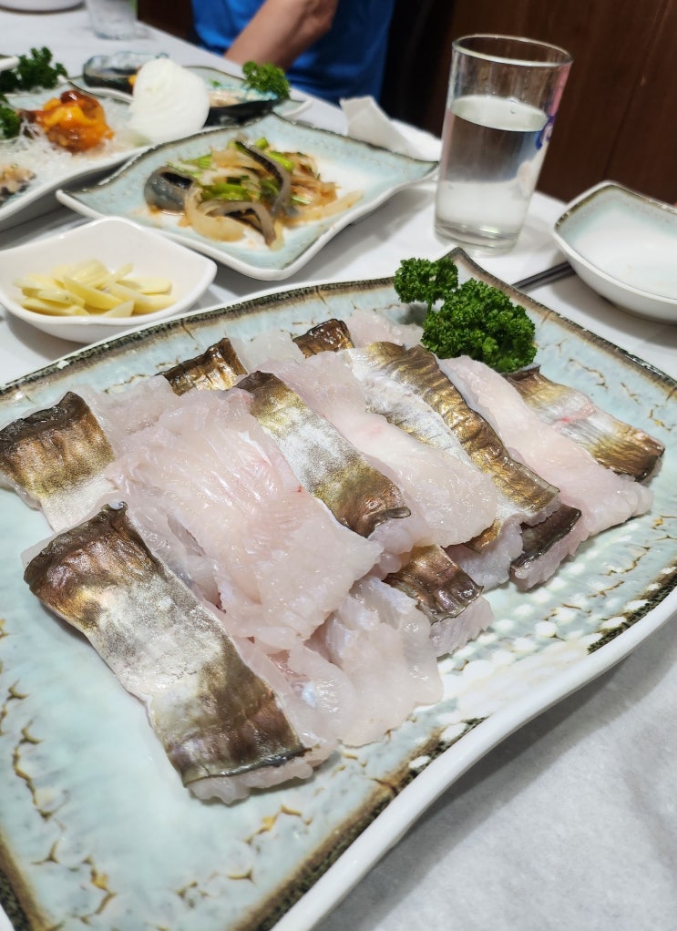  여수 맛집 '바다횟집'에서 하모샤브샤브와 참돔, 광어사시미 후기!