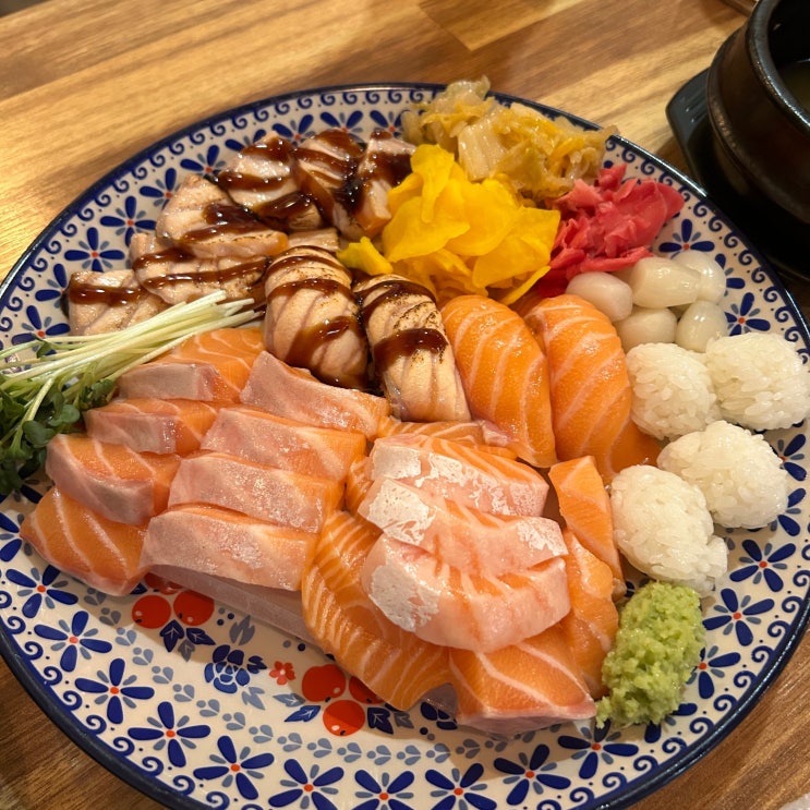  광주 첨단 시리단길 맛집 "청년 연어"