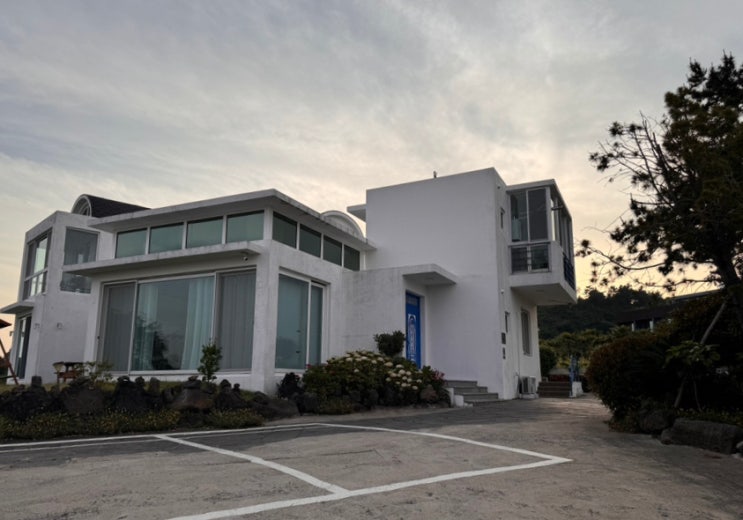  제주 서귀포 숙소 제주산토리니 에어비앤비 이용 솔직 후기