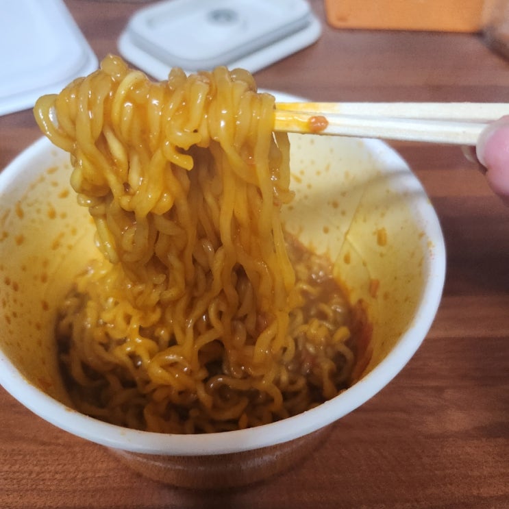  농심 푸팟퐁구리! 신상 너구리 컵라면 시식해봄 #내돈내산