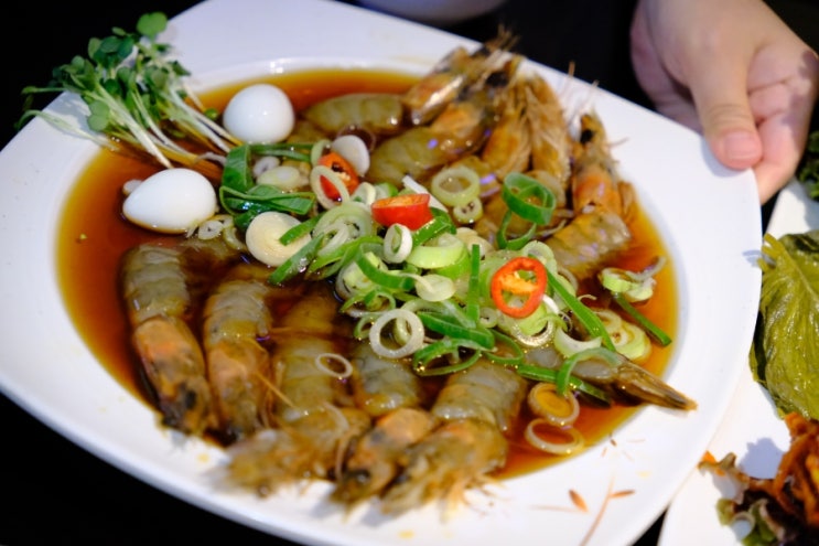  서울 간장새우 맛집 중에 최고 방이 먹자골목 술집 대박쌈 재방문 평일 데이트 후기