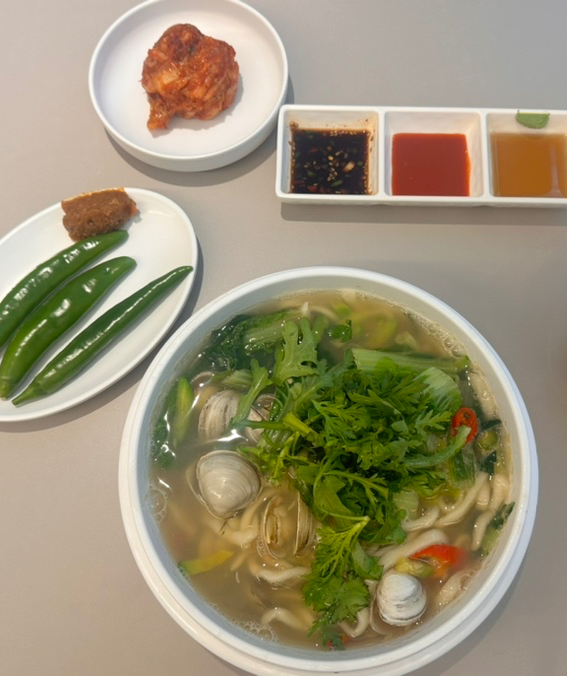  성수맛집 조조칼국수 성수점 | 혼밥 하기 좋은 가성비 맛집 주차 정보