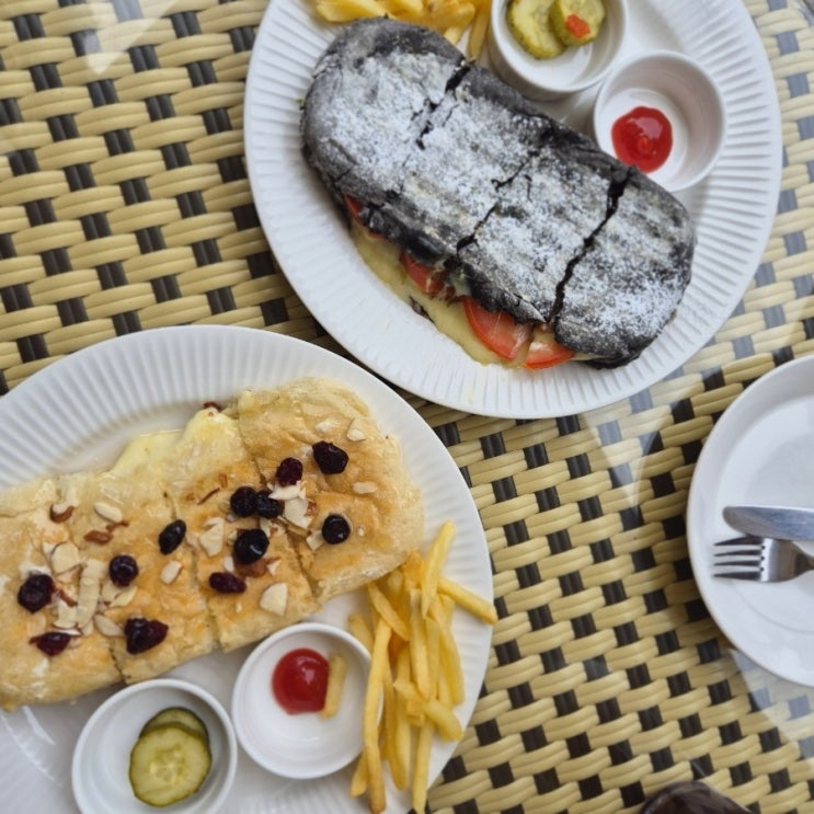  일산동 납작 슬리퍼: 정발산역 브런치카페_파니니 맛집